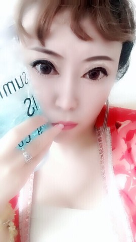 冰雪微微主播照片