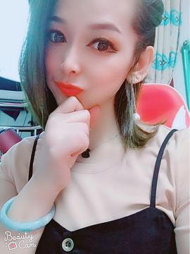 雨荨5198主播照片
