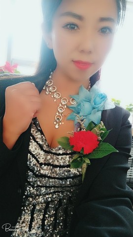 疯狂的药药宝贝主播照片
