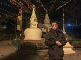 成都酒神哥主播照片