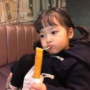 奶一口甜甜海报