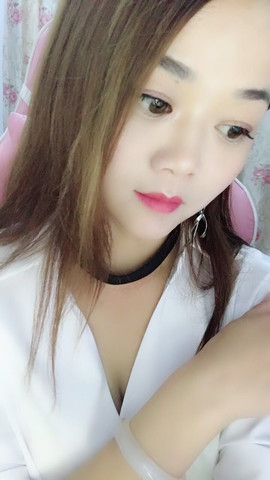 妖女小芳主播照片