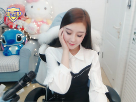 温馨启航主播照片