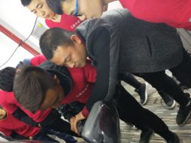 艾镀咔汽车美容1r主播照片