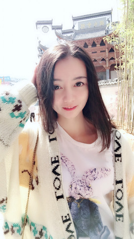 飞5吧主播照片