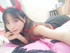 请收索18500房间主播照片