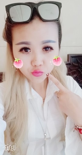 燕宝。主播照片