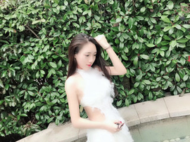 苹安一生主播照片