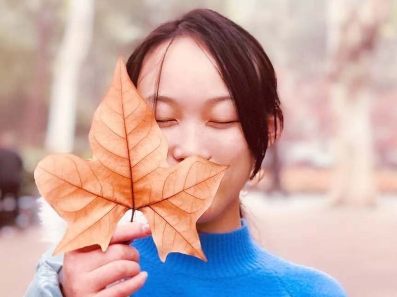 魅沁儿的主播海报