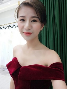 邵讨喜主播照片