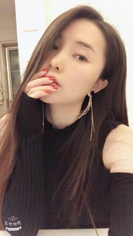 啥都不是。主播照片