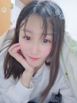 是不哭吖主播照片