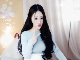 小诗蕊主播照片