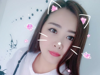 蓝天碧空晴万里的主播照片