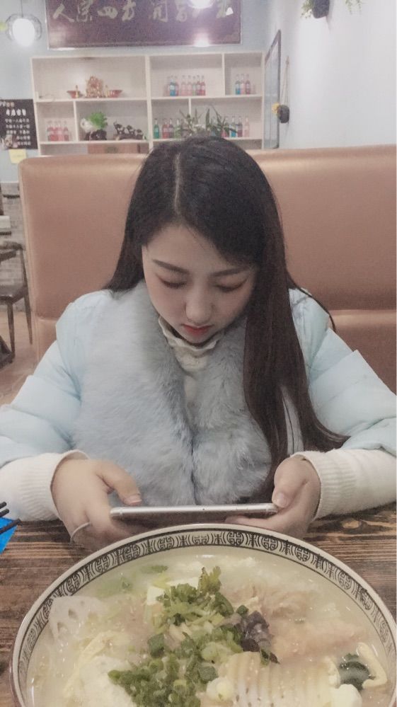如～果€的主播照片