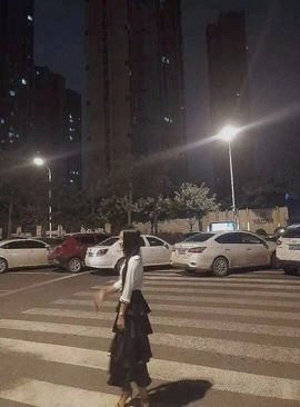 诗诗北鼻等一个对的人主播照片