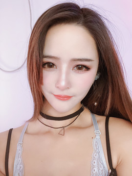 芒果果榴莲贺AI升级主播照片