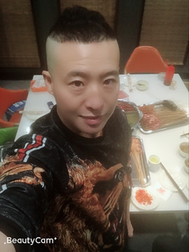 大白兔白又黑主播照片