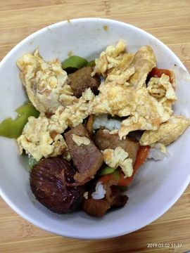 小洛思主播照片