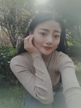 馋猫小淘气主播照片