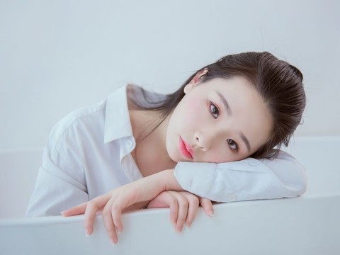 新主播佳妮儿每晚9点海报