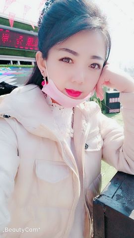 疯狂的药药宝贝主播照片