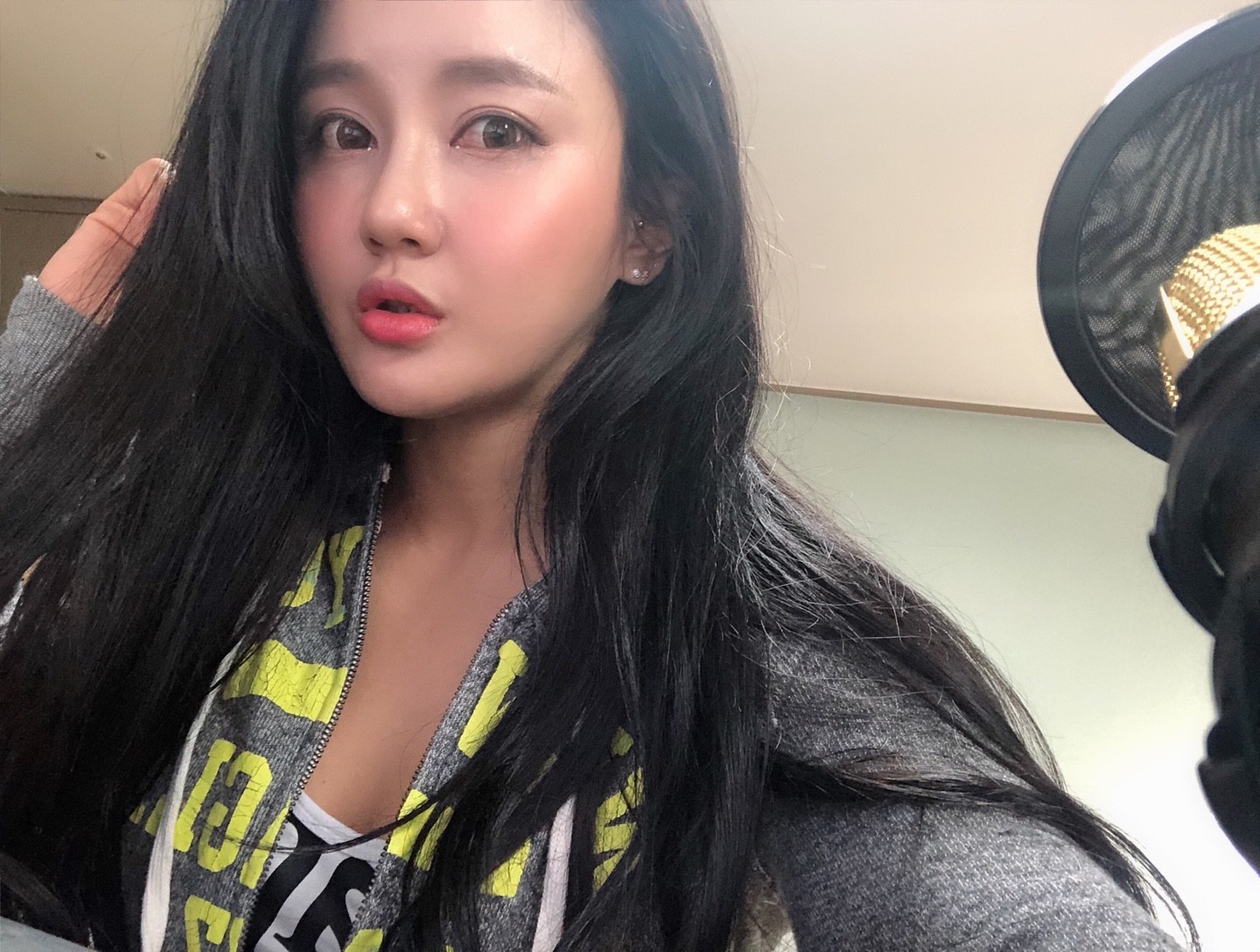 韩国迪丽凯丽的主播照片