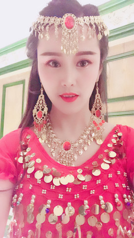 爱跳舞的妮妮主播照片