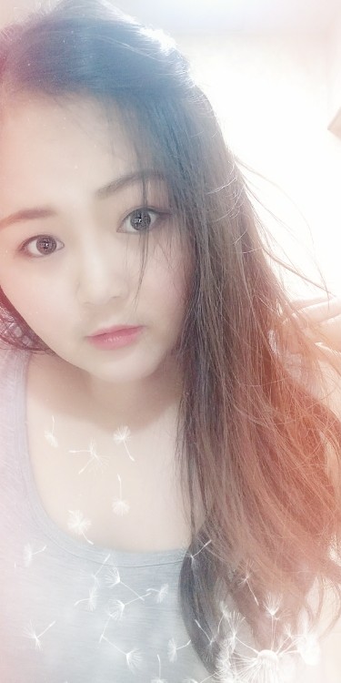 萌萌点点团子渣渣小6的主播照片