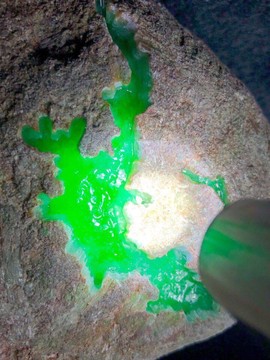 翡翠原石仙玉珠宝主播照片