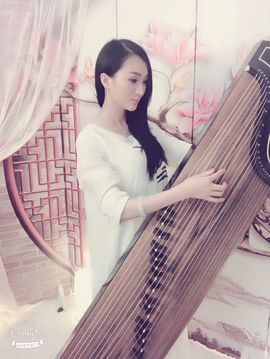 李沐汐古筝主播照片
