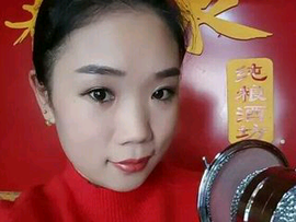桃花树下的她主播照片