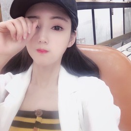 小小凡🎤（8点播）主播照片