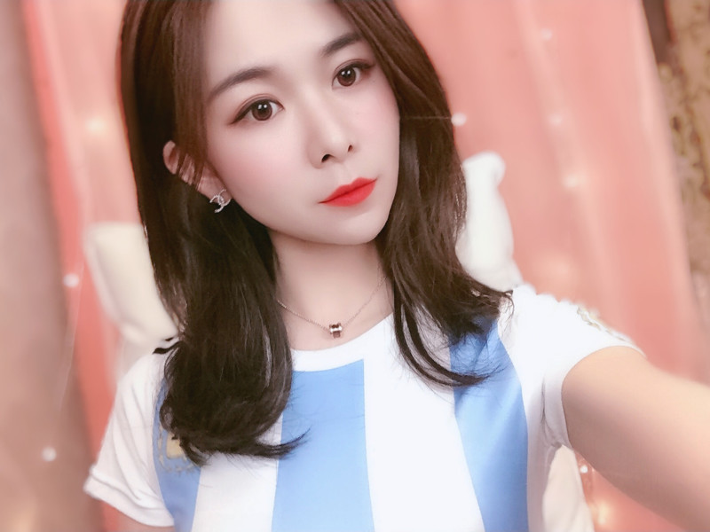 想做你的妲己的主播海报