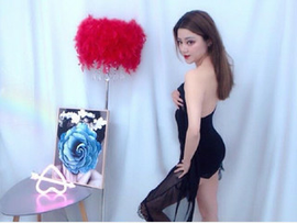 站在地球上看月亮主播照片