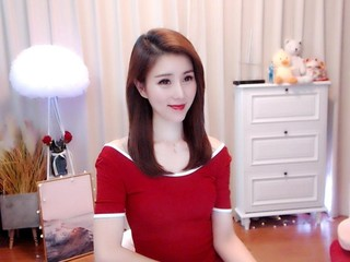 悠然漫步自得人生的主播照片