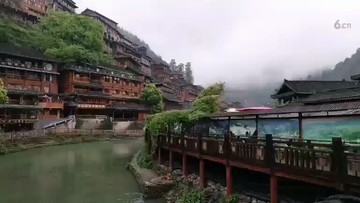 雨中的千户苗寨