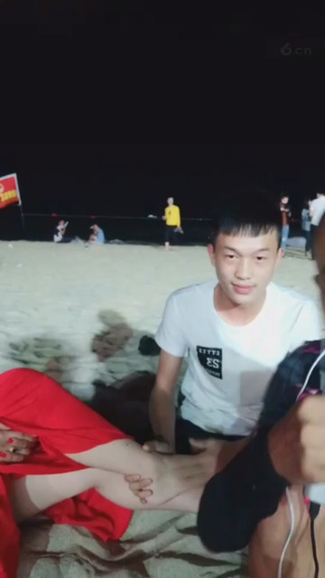 亲脚好吗