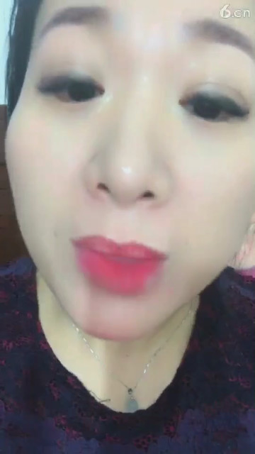 你擦口红了💄