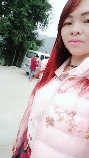 寂寞盈袖映清秋