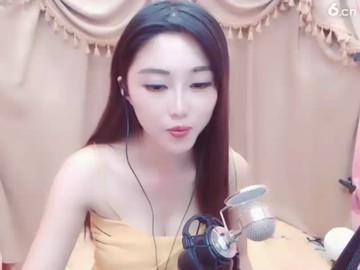 ，