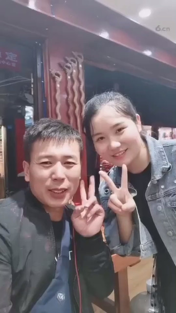 小江在凤凰古城撩妹
