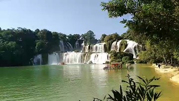 广西得天瀑布