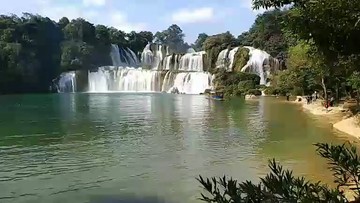 红河瀑布
