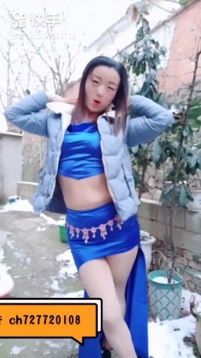 觉得我冷，来给个抱抱