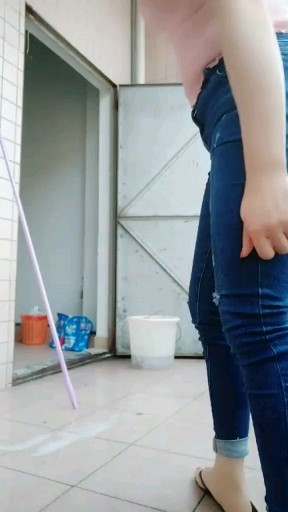 看看这个美女性感吗？
