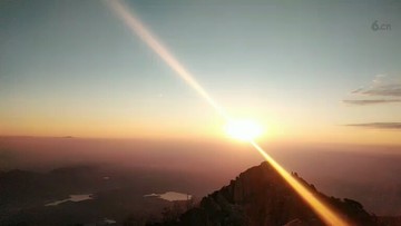 婷妹泰山观日出