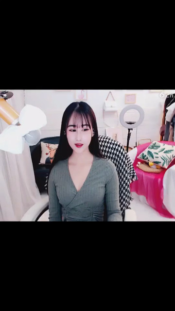 小姐姐好漂亮～