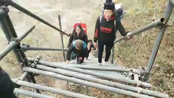 一边爬天梯一边听歌曲天路