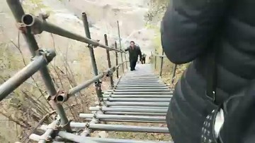 爬天梯